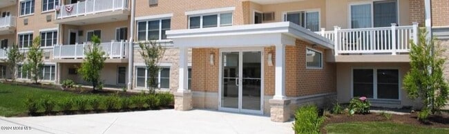 Foto del edificio - 200 Ocean Park Ave