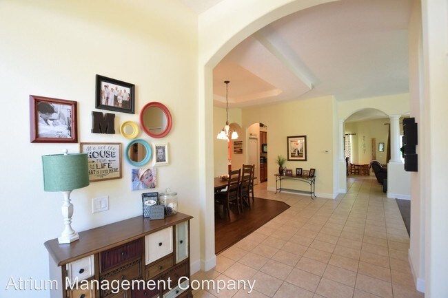 Foto del edificio - 480 Silver Springs Dr