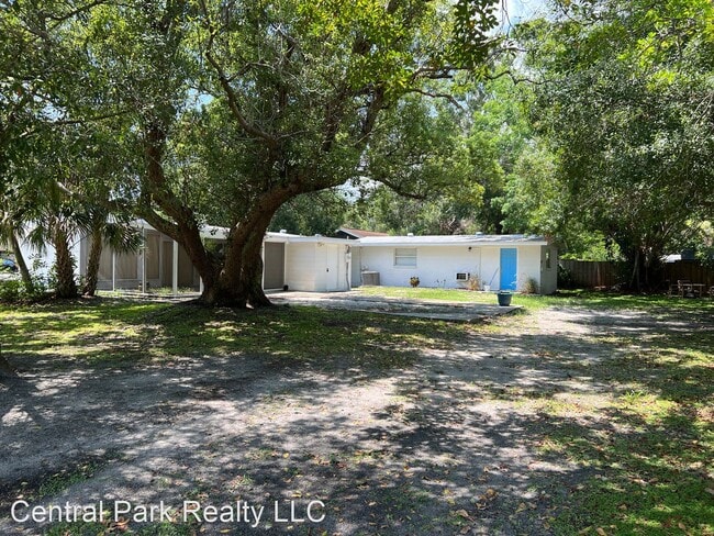 Building Photo - 3 br, 3 bath House - 467 S. Shade Ave