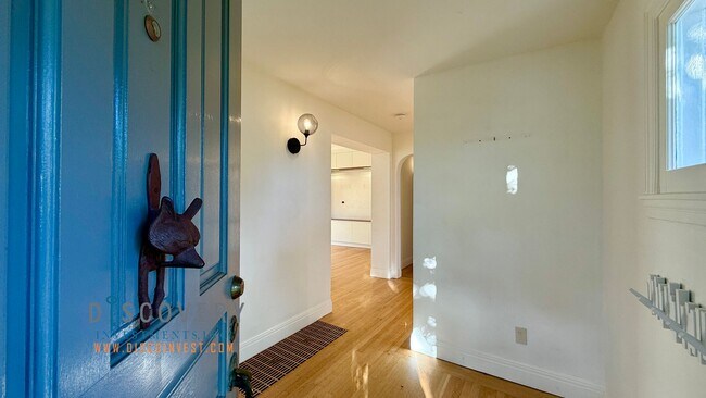 Foto del edificio - Classic North Berkeley Home with ADU