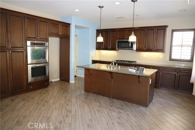 Building Photo - 6860 Vanderbilt St