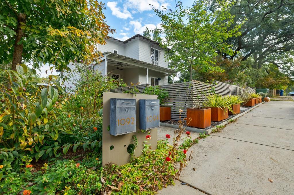 Primary Photo - 1092 Kirkwood Ave SE