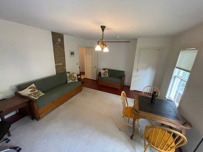 Unidad 2 - 24 Leatherstocking St