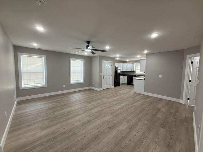 Building Photo - 67 Siltstone Ln