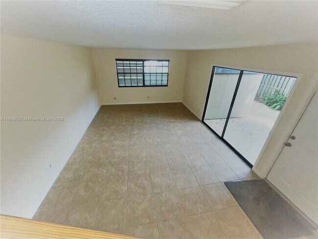 Foto del edificio - 2938 SW 22nd Cir