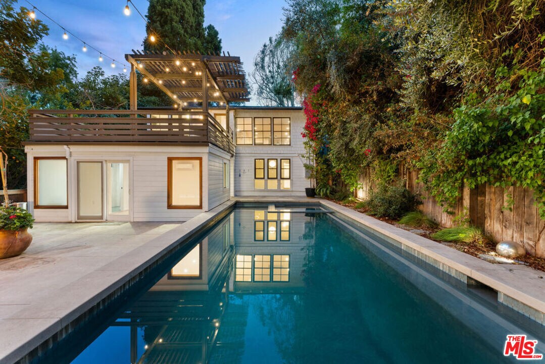 Foto principal - 1530 Elevado St