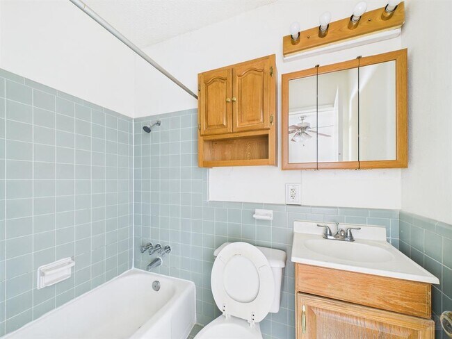 Foto del edificio - 803 W 28th St