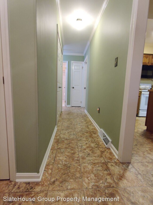 Building Photo - 2 br, 1 bath House - 12 Ashlea Village