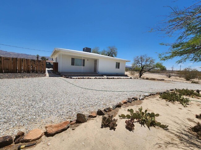 Building Photo - MOVE IN SPEACIAL * $200.00 off FIRST MONTH...