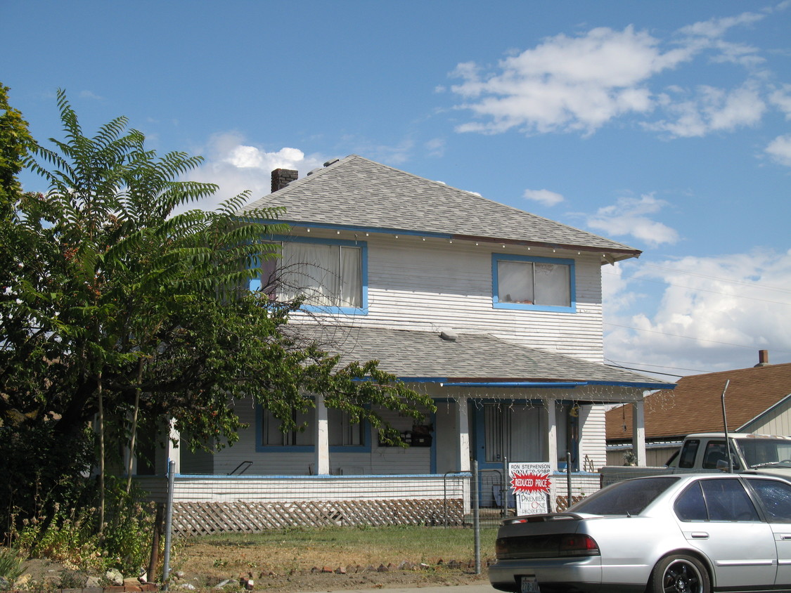Foto principal - 323 S Chelan St