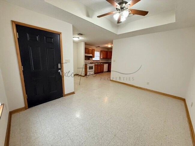 Foto del edificio - 2208 N Malcolm St