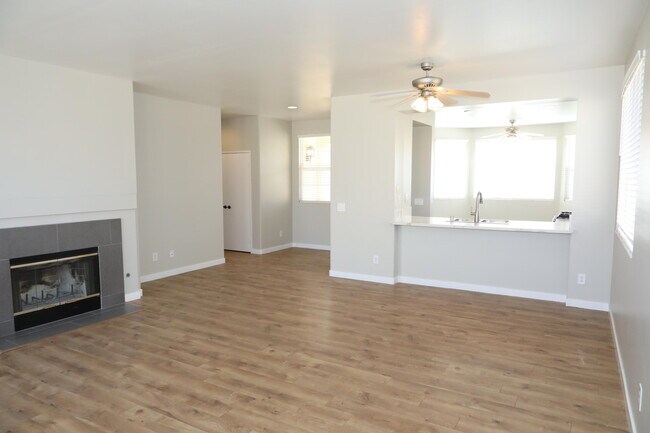 Foto del edificio - 1559 W Ave H4