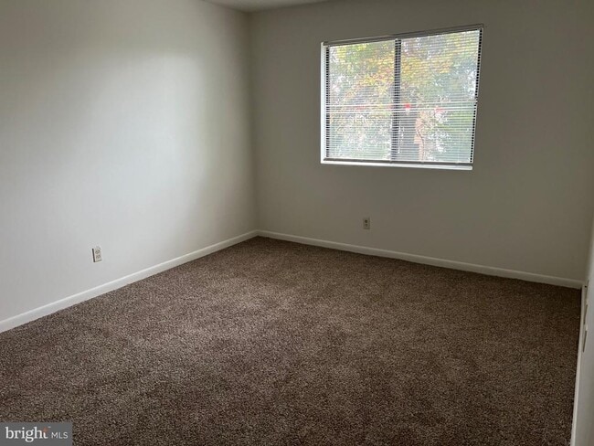 Building Photo - 610 Noahs Rd