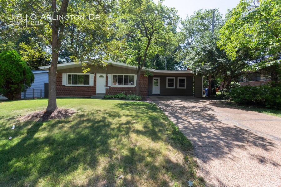 Spacious Ranch Style Home in Florissant House for Rent in Florissant, MO