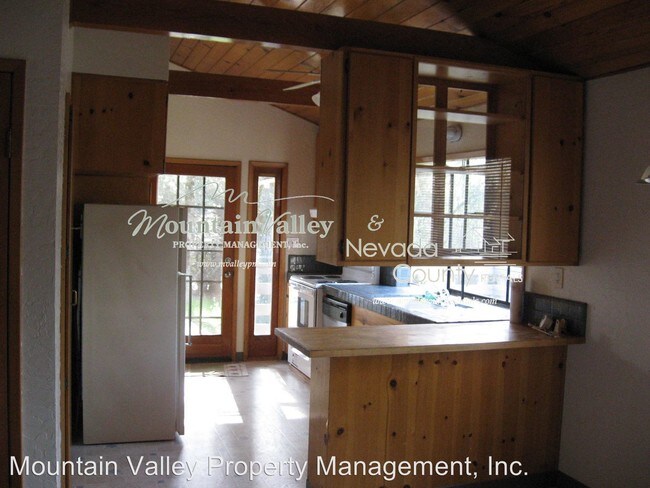 Building Photo - 3 br, 2 bath House - 13588 Littlebird Lane