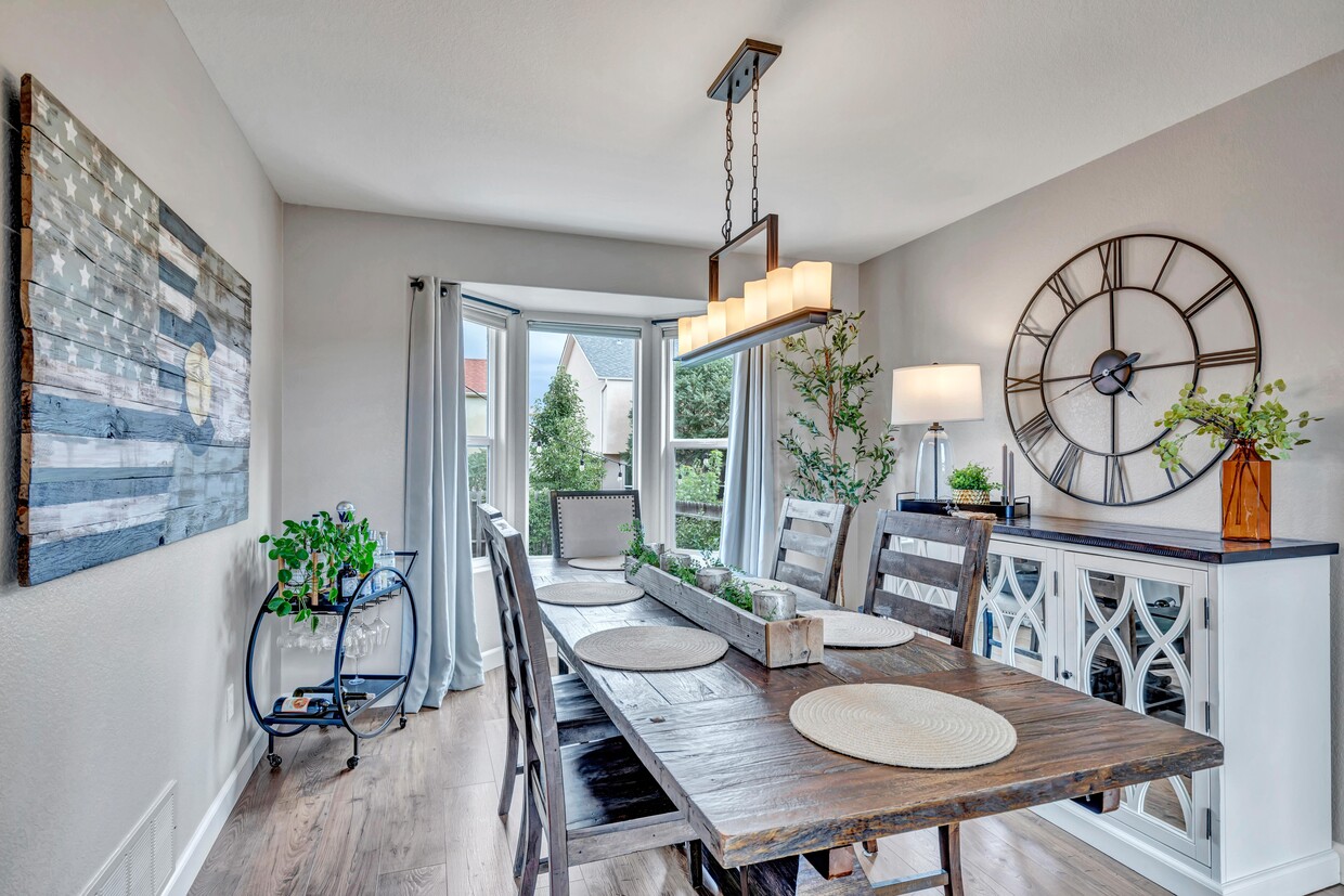 Foto principal - 5483 Mountain Garland Dr