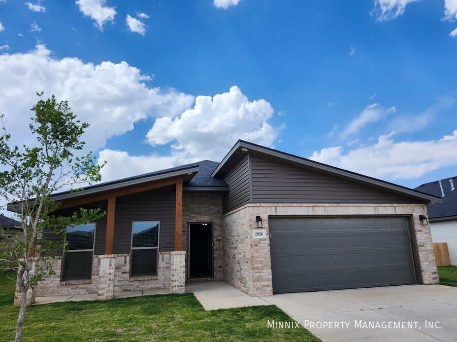 Foto principal - 2926 138th St
