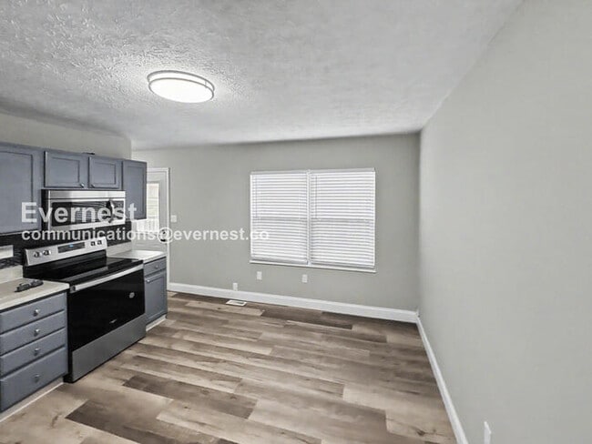 Foto del edificio - 144 Marvin Ln