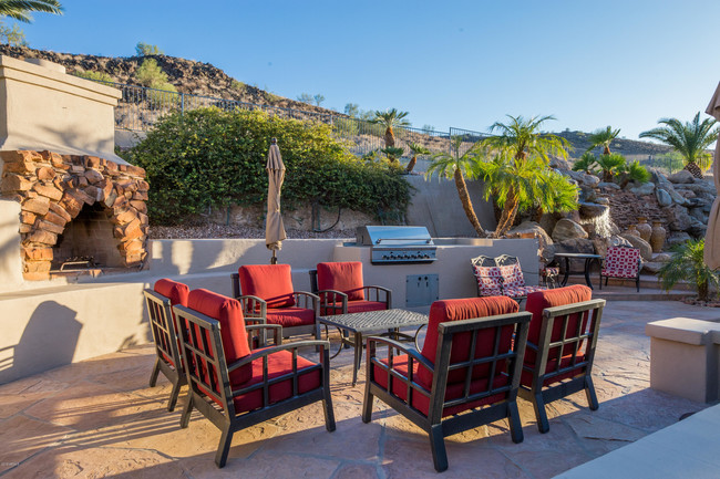 Building Photo - 5713 W Pinnacle Hill Dr