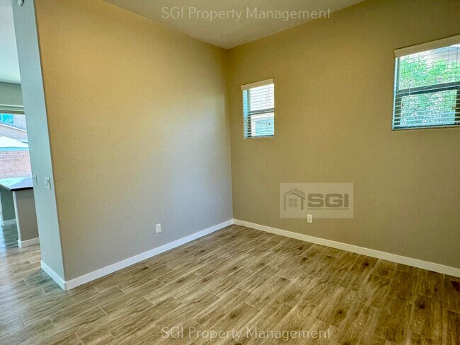 Building Photo - 5 bedroom Gilbert home