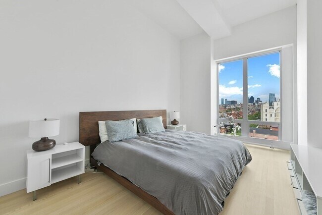 Building Photo - 359 Newbury St