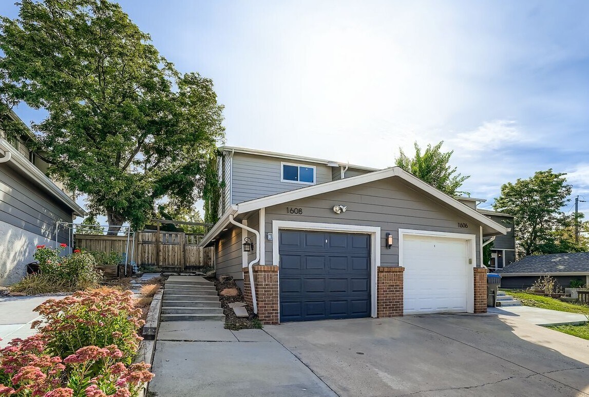 Foto principal - 1608 Secrest St