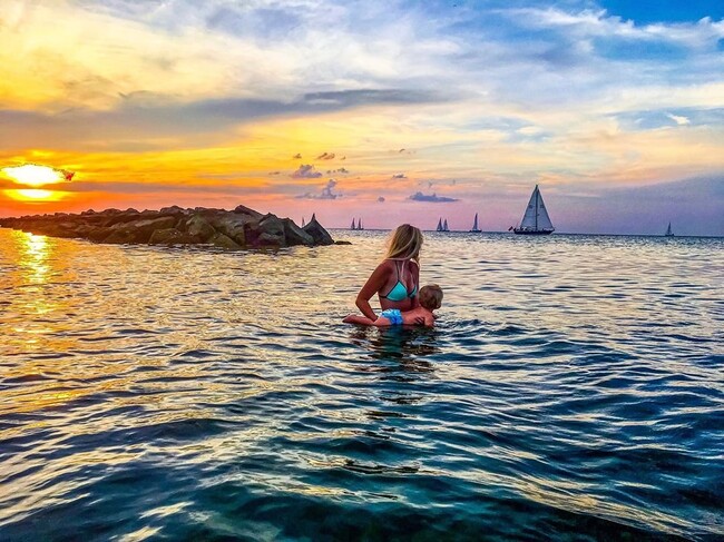 Vistas impresionantes de la bahía de Chesapeake A 10 minutos por la misma calle. - Fenner Gardens Apartments