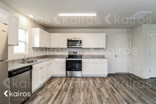 Foto del edificio - 462 Waterview Ct