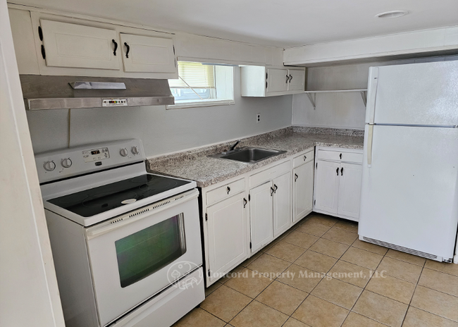 Foto del edificio - 2730 Maple Ave