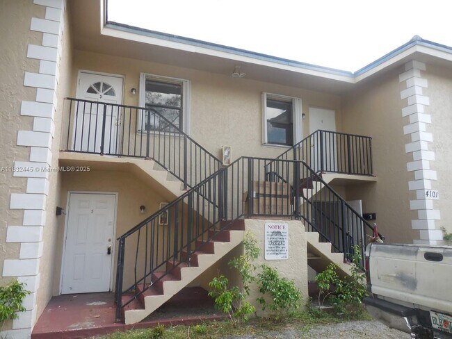 Building Photo - 4101 Riverside Dr