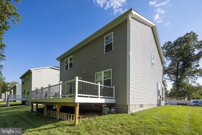 Foto del edificio - 1920 Sue Ave