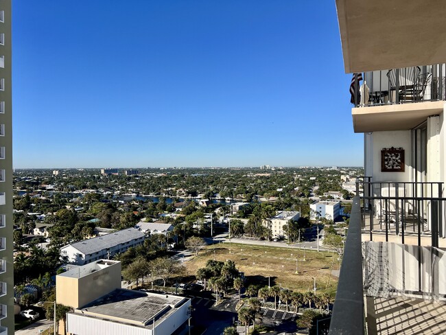 Foto del edificio - 101 Briny Ave