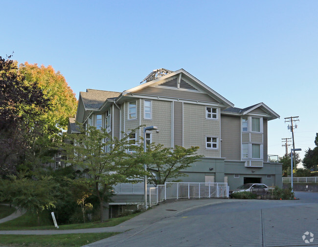 Building Photo - Cedars At Beulah Gardens