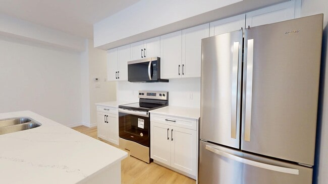 Building Photo - ULTRA MODERN 2BD SUITES BY WESTMINSTER PONDS