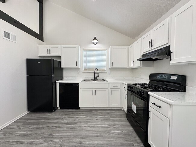 Foto del edificio - Kingsridge East Apartments