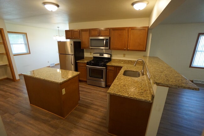 Gourmet Granite Kitchen - 2037 S Main St