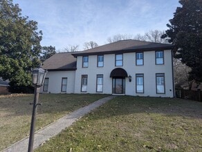 Building Photo - 1228 Mallard Cir