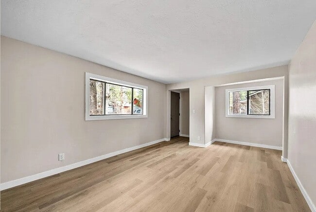 Building Photo - 2221 Curry Ln