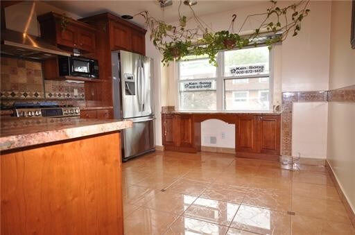 Foto del edificio - 2707 N Oaks Blvd