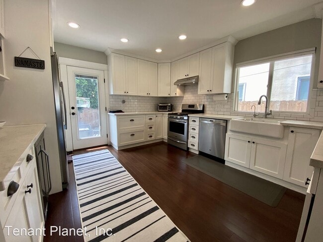 Foto del edificio - 2 br, 2 bath House - 1164 E Appleton St