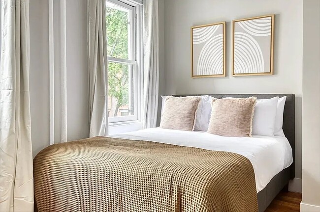 Building Photo - 53 Leroy St