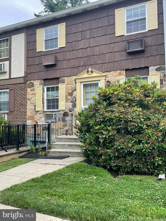 Foto del edificio - 207 Walnut Hill Rd