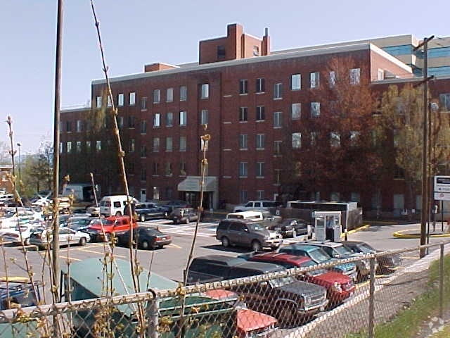 Building Photo - Cliff Terrace