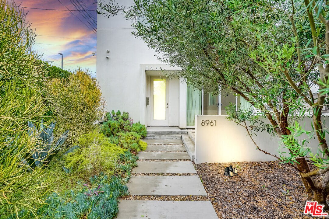 Foto principal - 8961 Gibson St