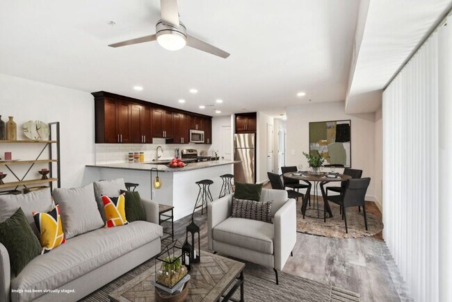Building Photo - Hampton Manor Apartments & Townhomes