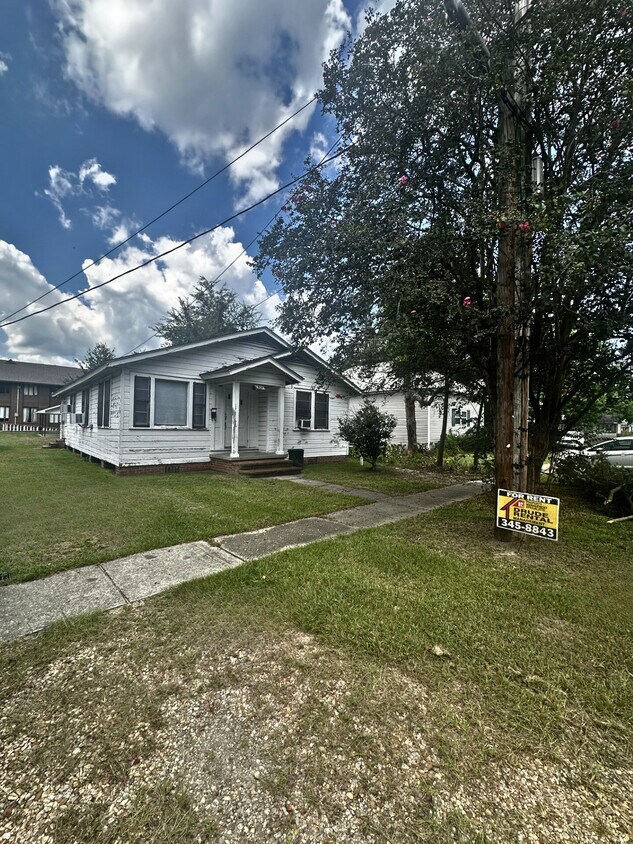 Primary Photo - 505 E Coleman Ave