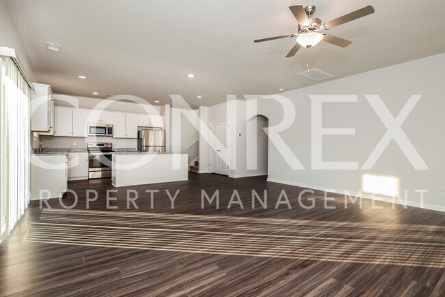 Foto del edificio - NEW CONSTRUCTION 4 Bedroom Beauty