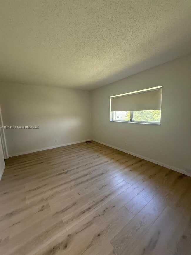 Building Photo - 7205 NW 5th Ct