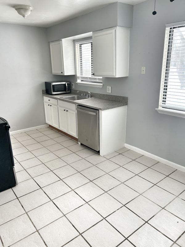 Building Photo - 20137 Cumberland Ct