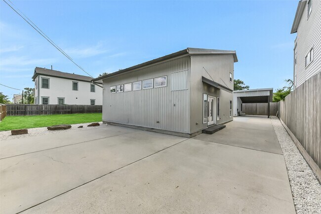 Foto del edificio - 1813 Crockett St